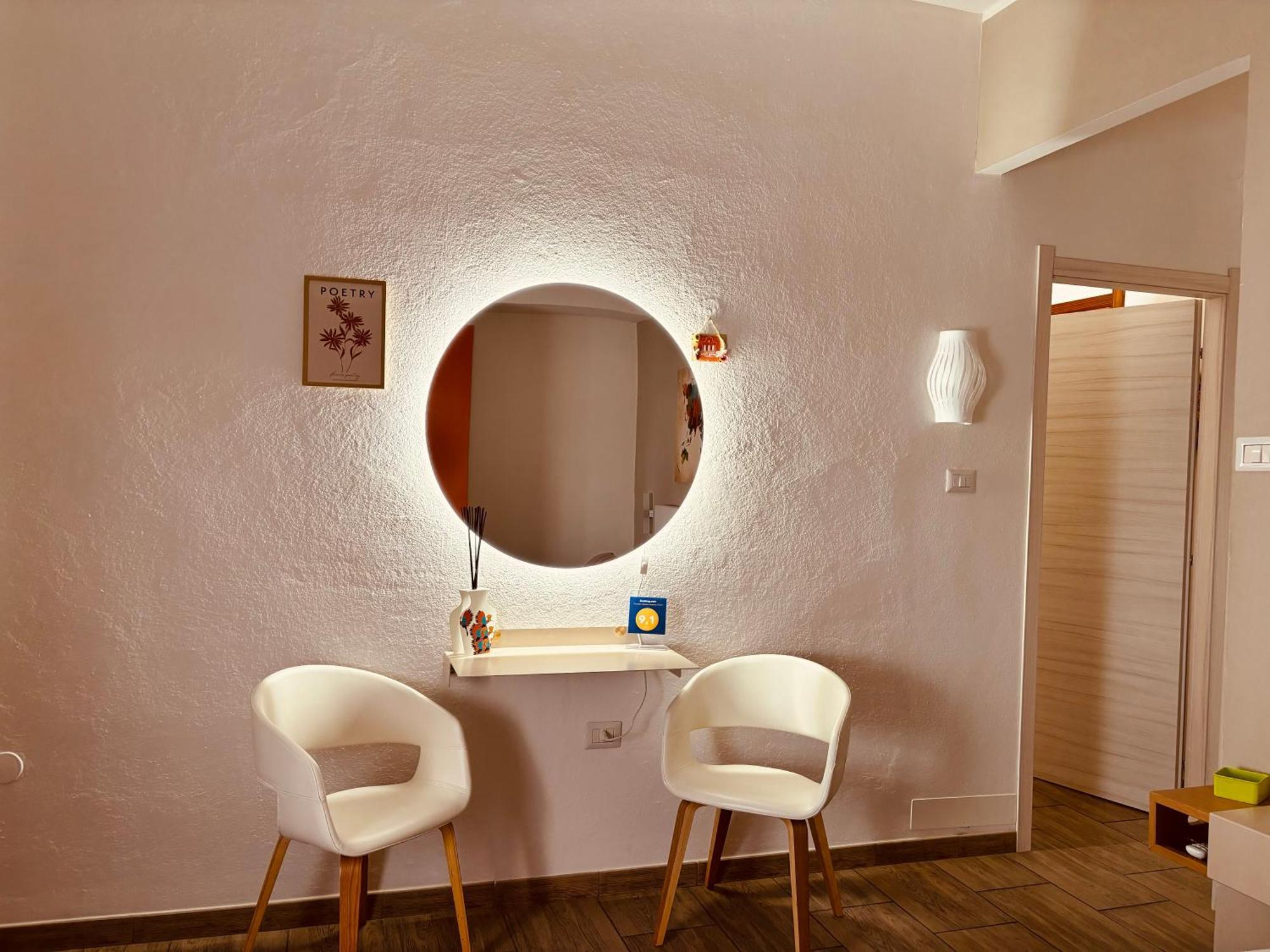 Sweet Rooms Кальярі Екстер'єр фото