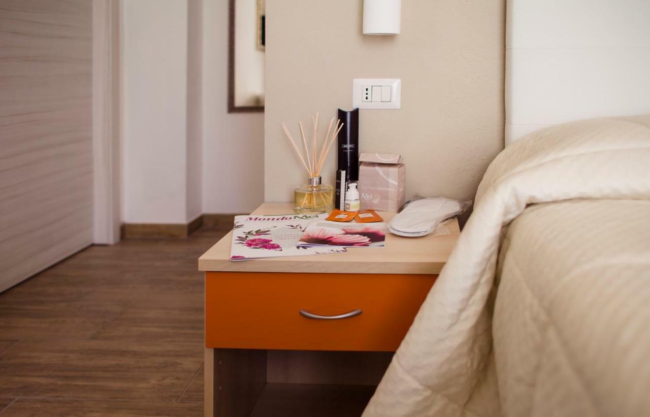 Sweet Rooms Кальярі Екстер'єр фото