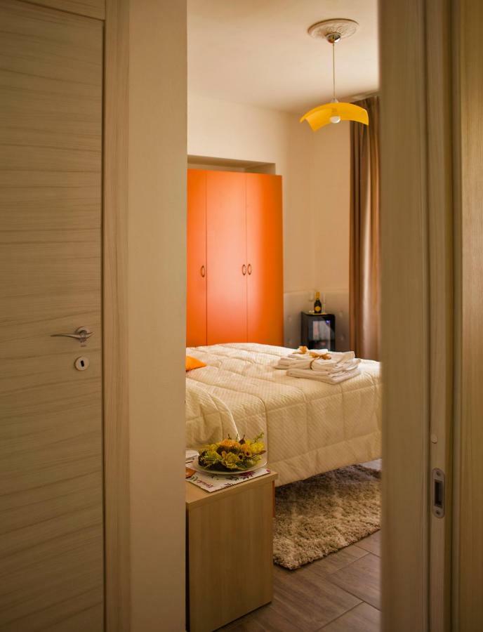 Sweet Rooms Кальярі Екстер'єр фото